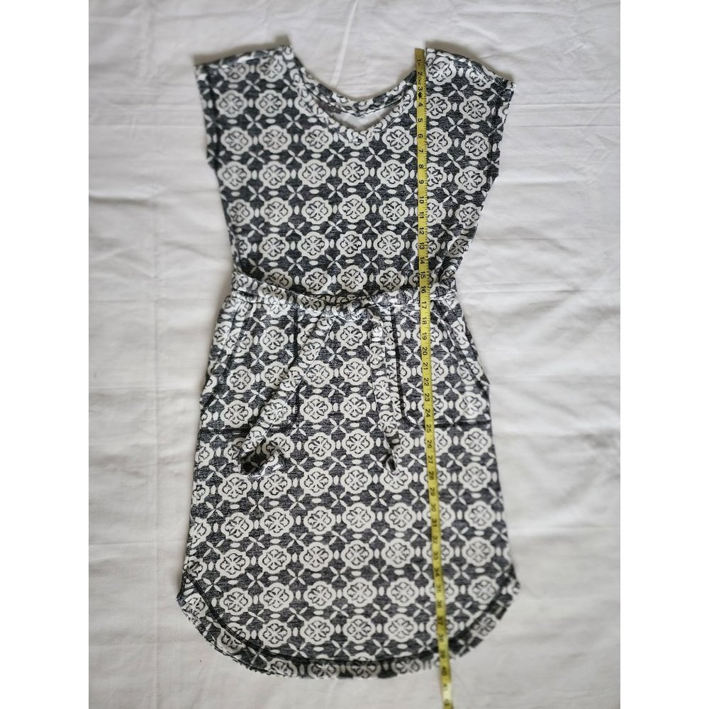 T By Talbots Women's Gray/White Tile Print Double V-Neck Terry Dress Size XS - Picture 10 of 10